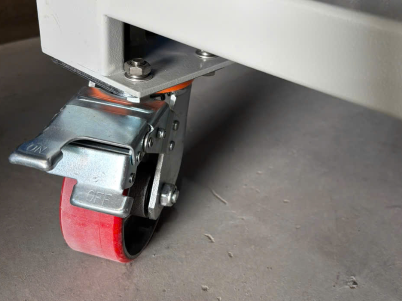 banh-xe-ban-thao-tac