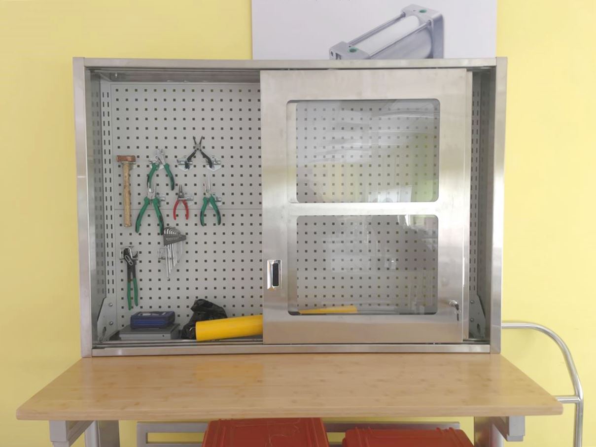 tủ c&aacute;nh trượt inox k&egrave;m panel cho b&agrave;n thao t&aacute;c 1500