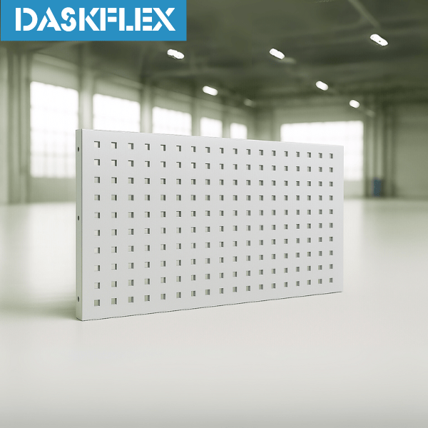 So sánh panel treo dụng cụ thép tấm và bảng treo dụng cụ nhựa - nên chọn loại nào